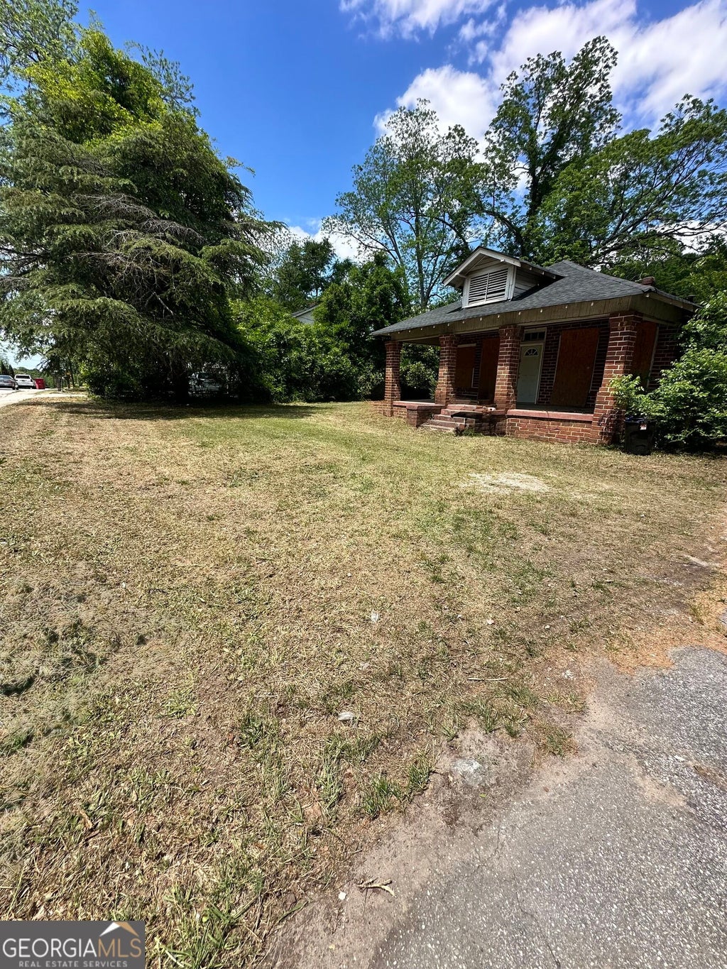Photo of 3727 Log Cabin Dr, Macon, GA 31204 (MLS # 10829218)