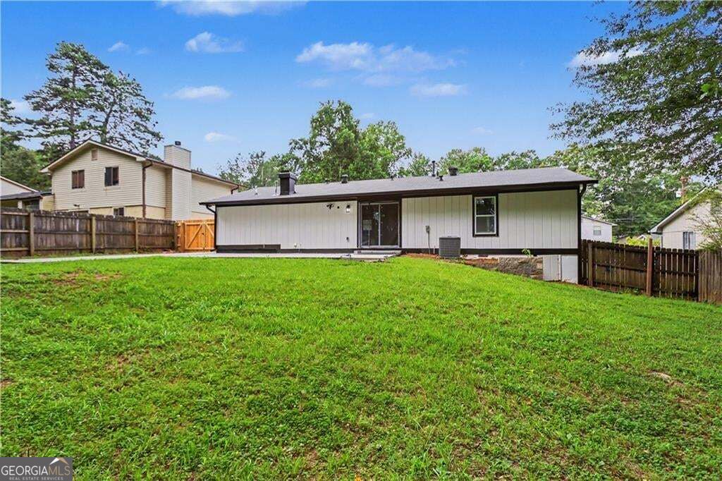 Photo of 2535 Rhoanoke Drive, Duluth, GA 30096 (MLS # 10880245)