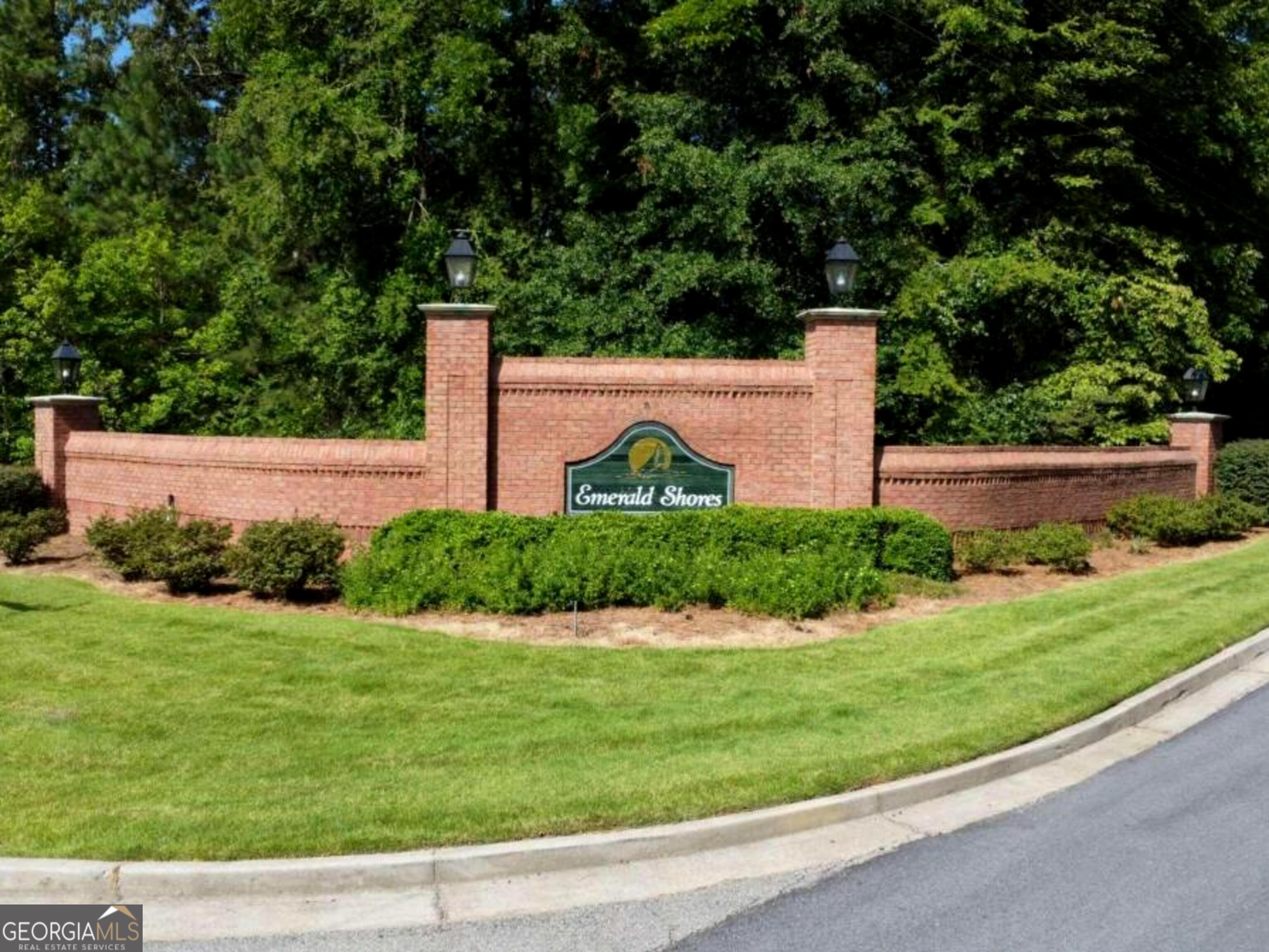 It's time to build your dream home on this 5 Acre Corner Lot in the Lakeside Community of Emerald Shores! Located on the Richland side of Lake Oconee. Wooded lot on corner of Emerald Shores Dr and Flat Rock Church Rd. Paved roads, streetlights, and underground utilities available. Access to shared dock, boat ramp and boat/trailer storage. Minutes away from Wallace Damn for Great Fishing. Enjoy a boat ride over to the Ritz Carlton and The Boat House Restaurants. Short drive to Lake Oconee shopping, fine dining, hospital and downtown historical district of Greensboro. Sellers Disclosure, Community Disclosure and Emerald Shores Covenants all under documents. Great Community to build and start enjoying Lake Life!