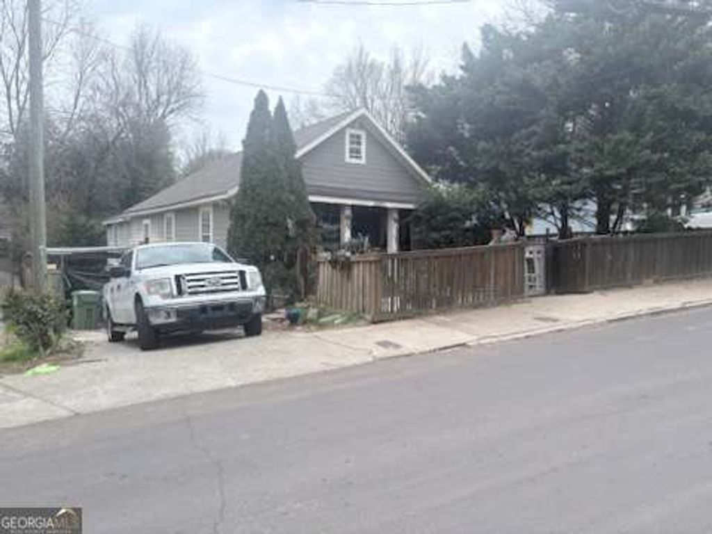 Photo of 251 Farrington Avenue SE, Atlanta, GA 30315 (MLS # 10703412)