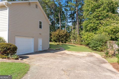 A home in Powder Springs