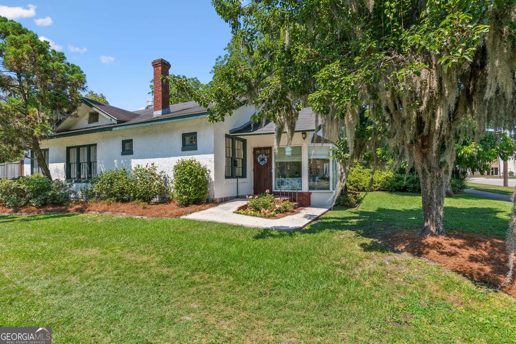 Photo of 1908 Gloucester Street, Brunswick, GA 31520 (MLS # 10787920)