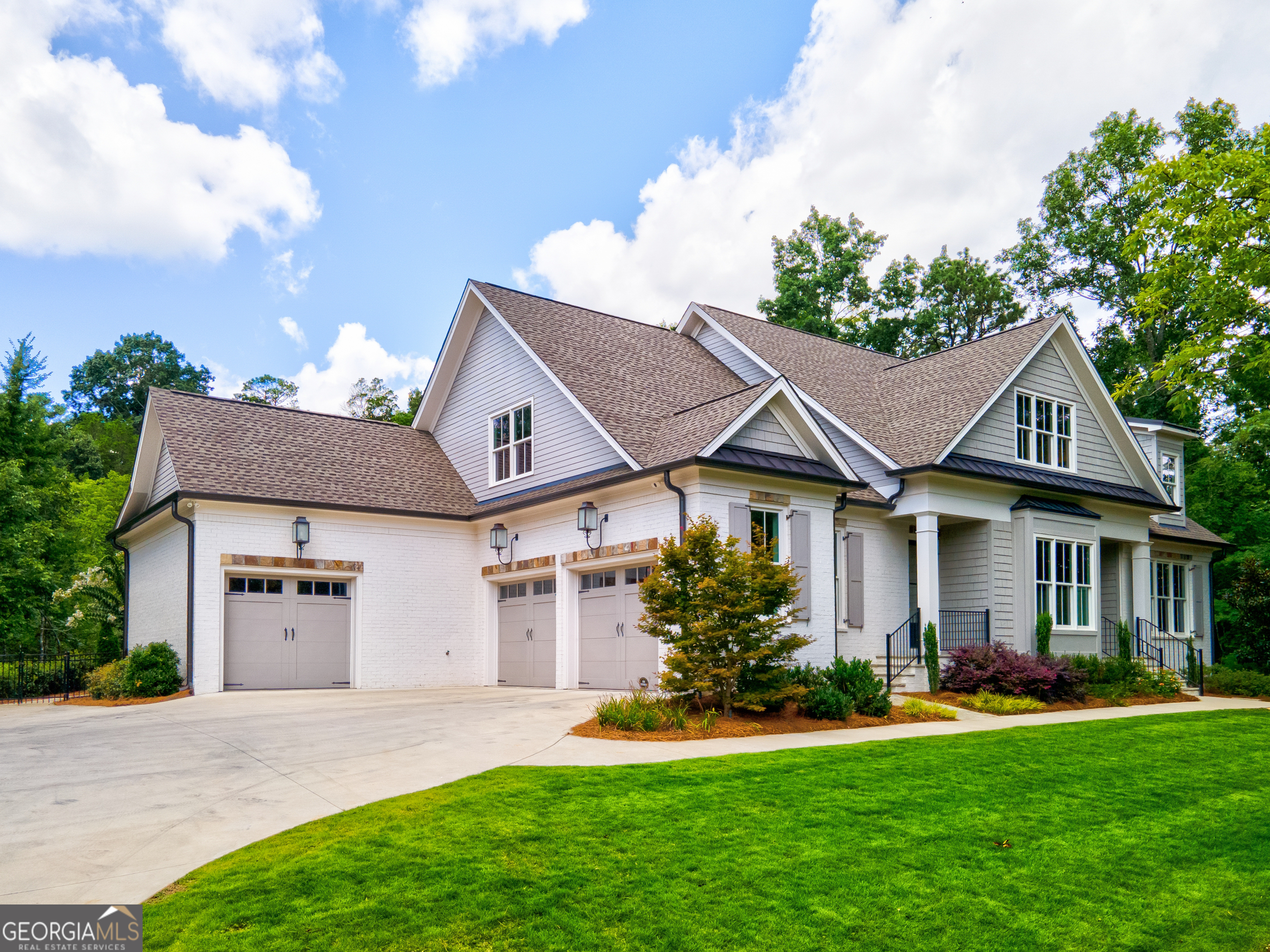 6 Horseleg Creek Road SW