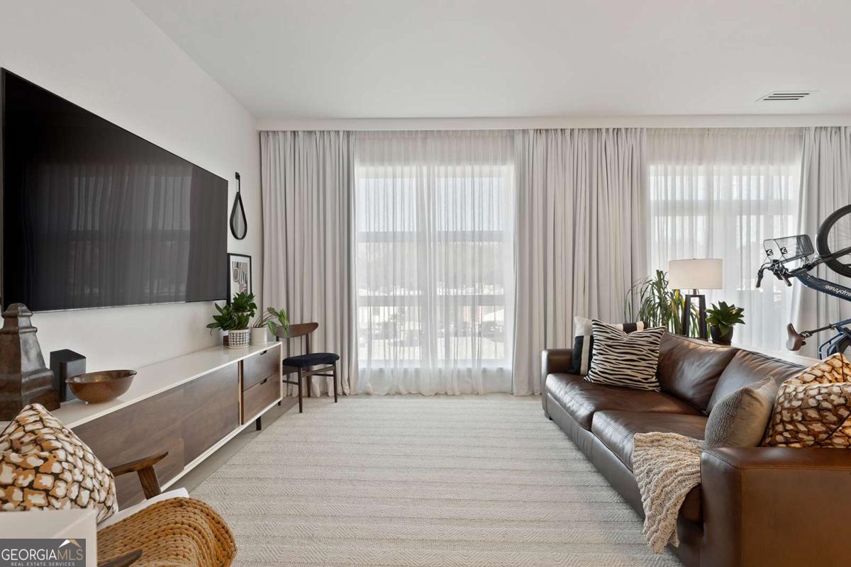 560 Dutch Valley - 2313