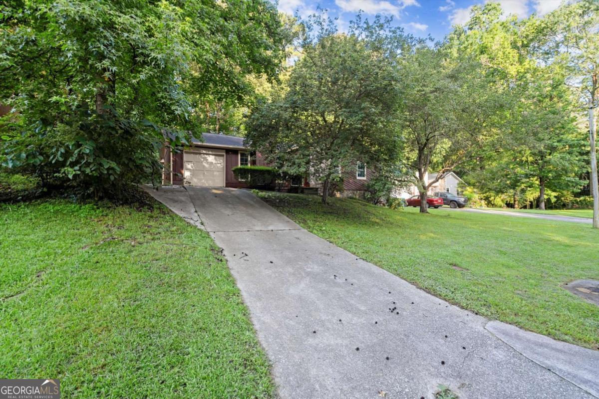 Move in ready- Won't last long! Minutes from Fabulous Stone Mountain Park! Seller is a licensed agent in the state of GA