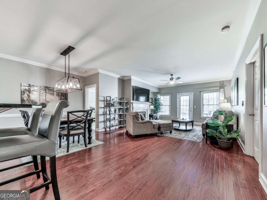 211 COLONIAL HOMES DR NW 2501