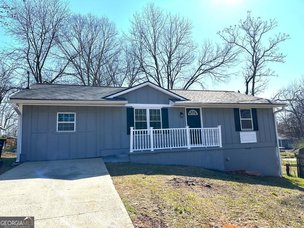Photo of 109 Sunset Lane, Newnan, GA 30263 (MLS # 10870147)