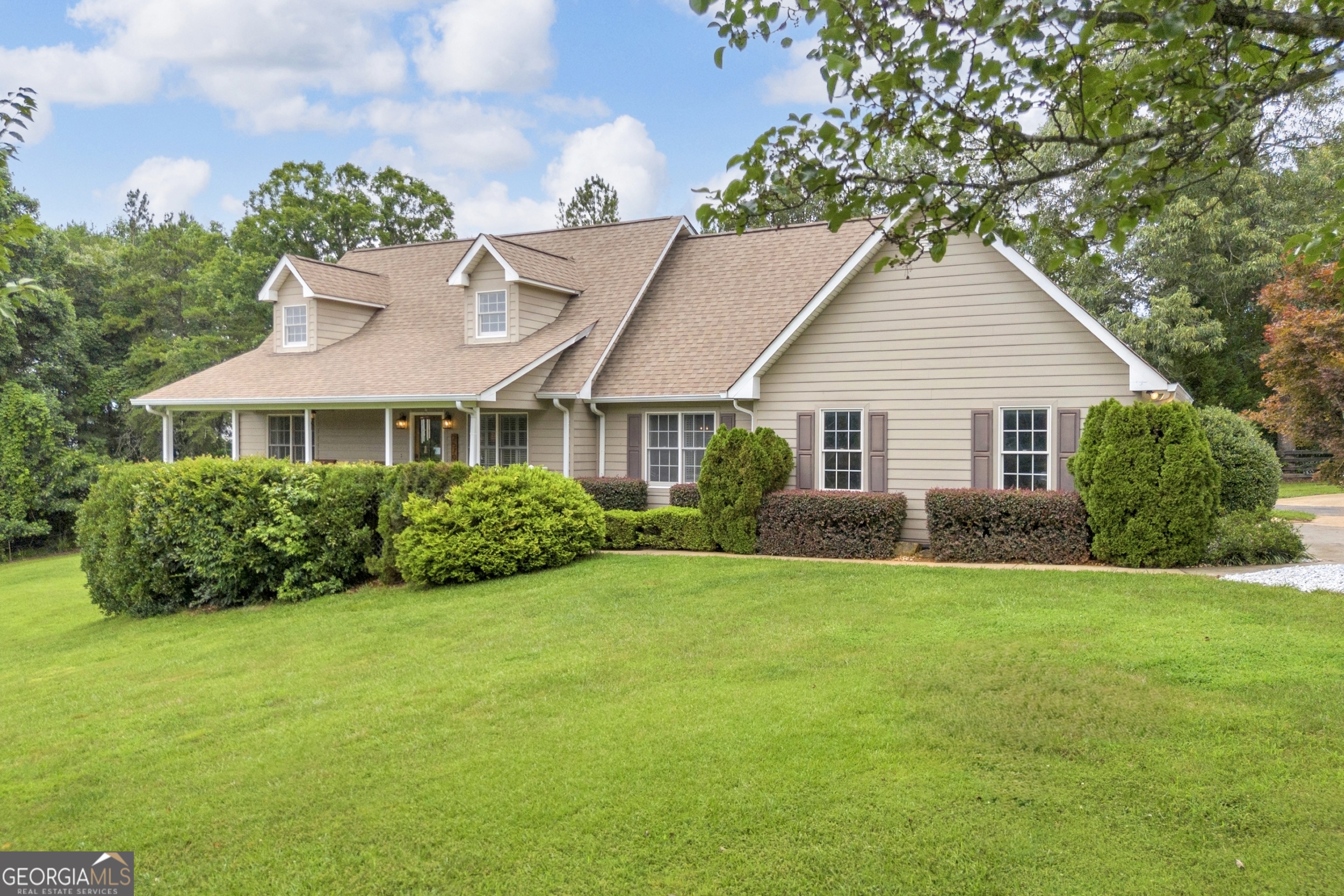 2570 Castleberry Bridge RD