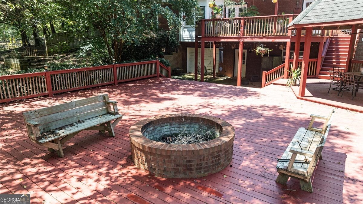 2221 Brush Creek DR