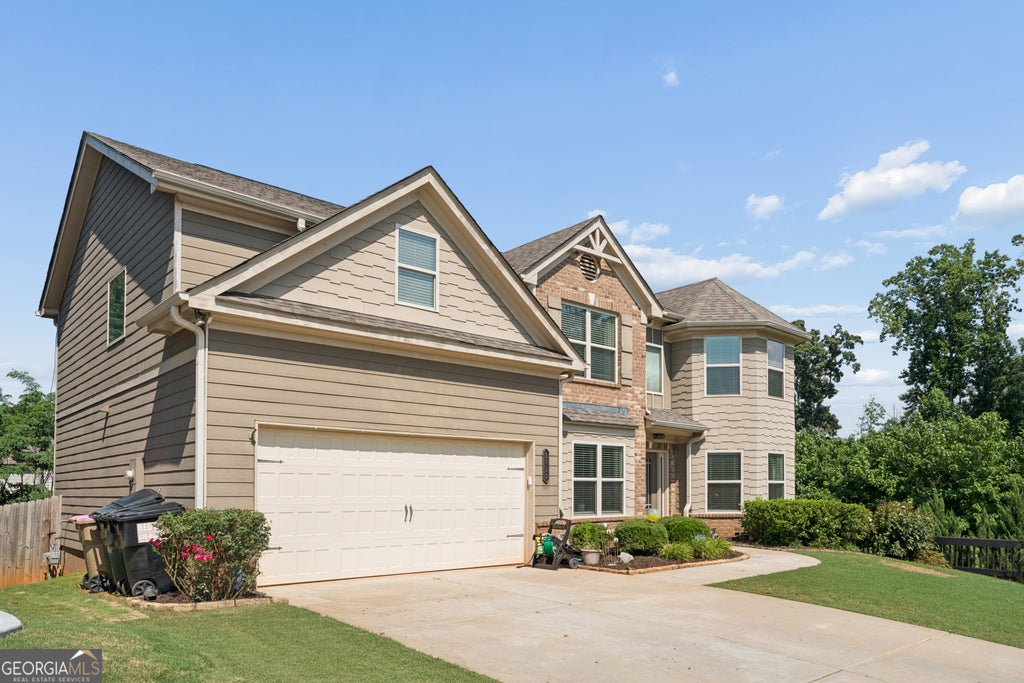 Photo of 5752 Shore Isle Court, Flowery Branch, GA 30542 (MLS # 10846776)