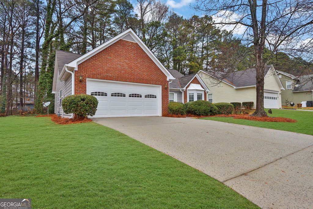 Photo of 3095 Dunlin Lake Way, Lawrenceville, GA 30044 (MLS # 10726308)