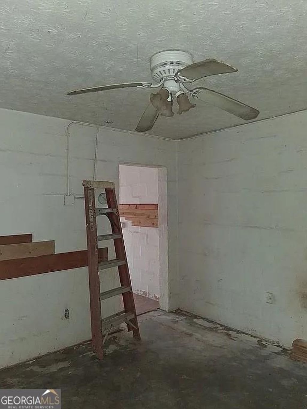 Photo of 1181 Garibaldi Street SW, Atlanta, GA 30310 (MLS # 10687365)