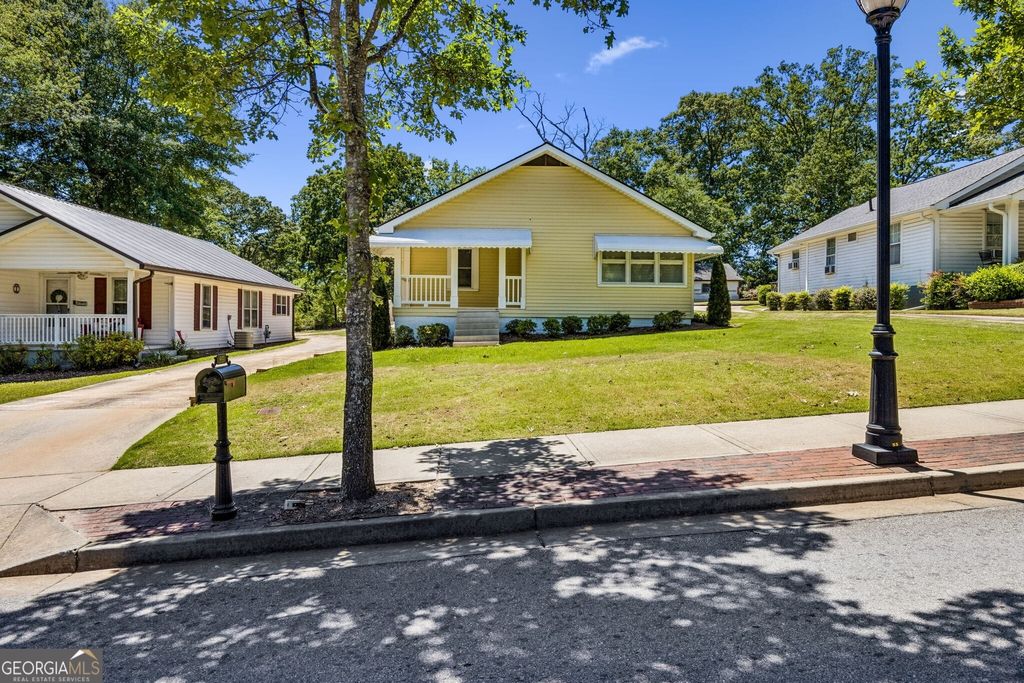 Photo of 553 S Hill Street, Buford, GA 30518 (MLS # 10767286)