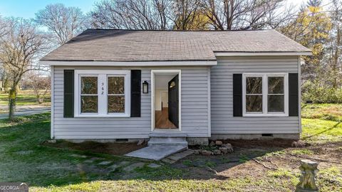 Photo of 562 Highland Avenue, Summerville, GA 30747 (MLS # 10795345)