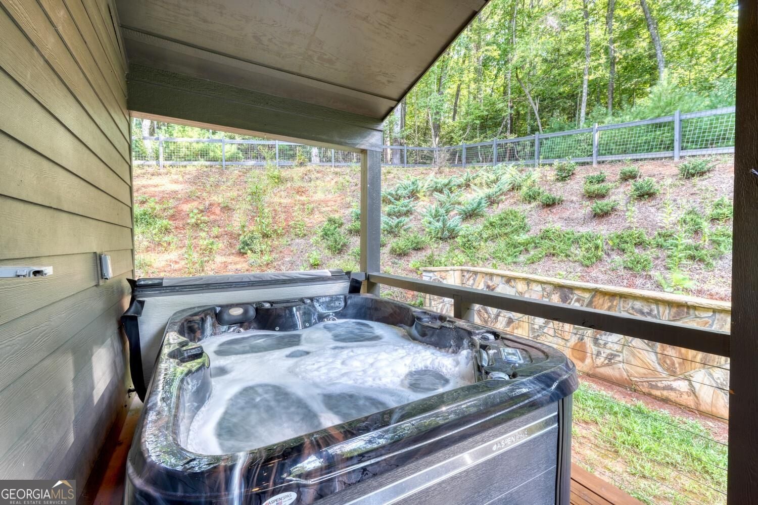 6824 Mountain Laurel RD