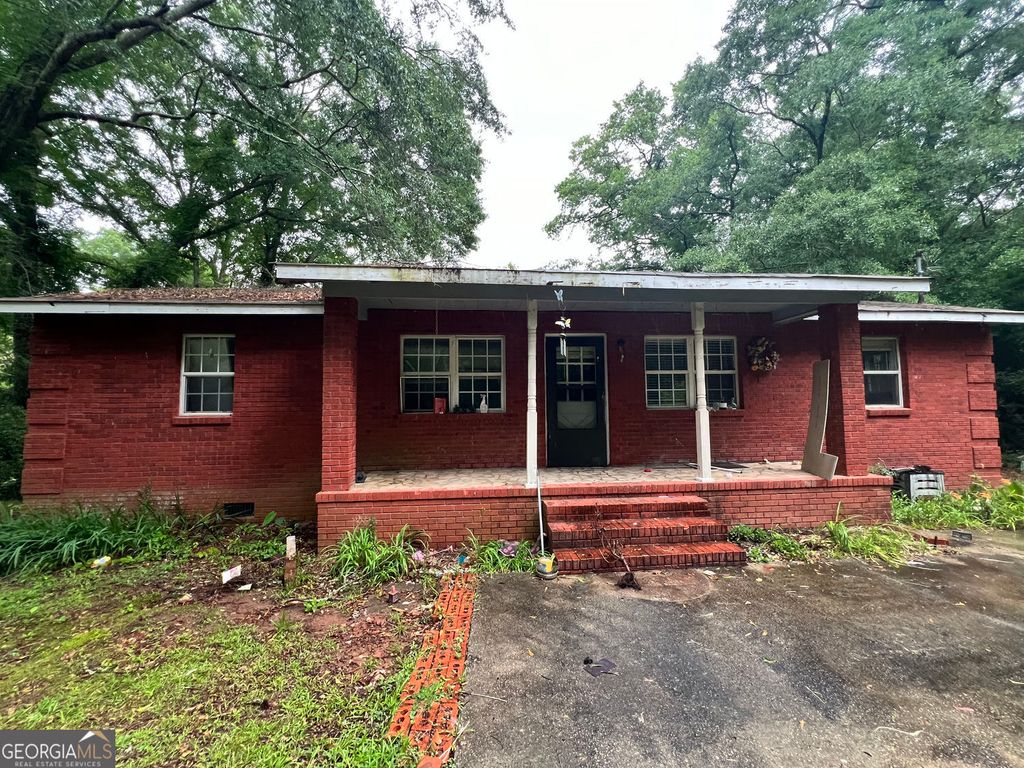 Photo of 118 Meriwether Street, Grantville, GA 30220 (MLS # 10798288)