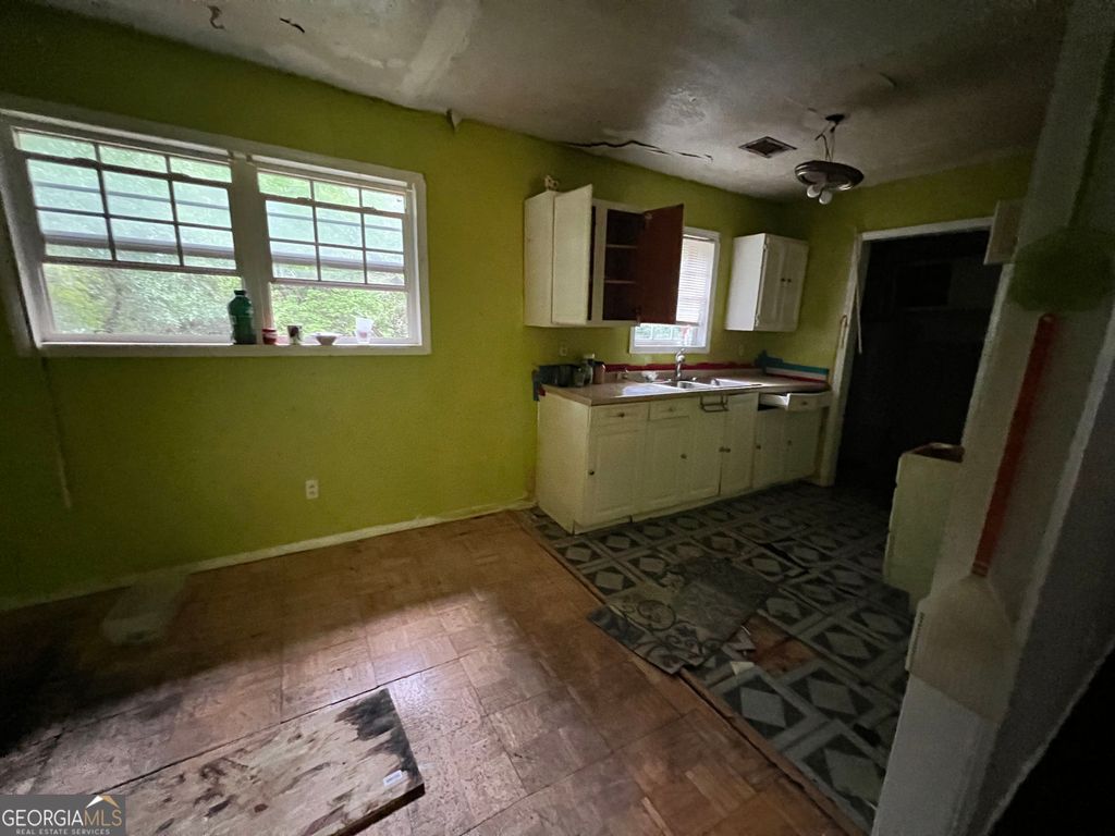 Photo of 118 Meriwether Street, Grantville, GA 30220 (MLS # 10798288)