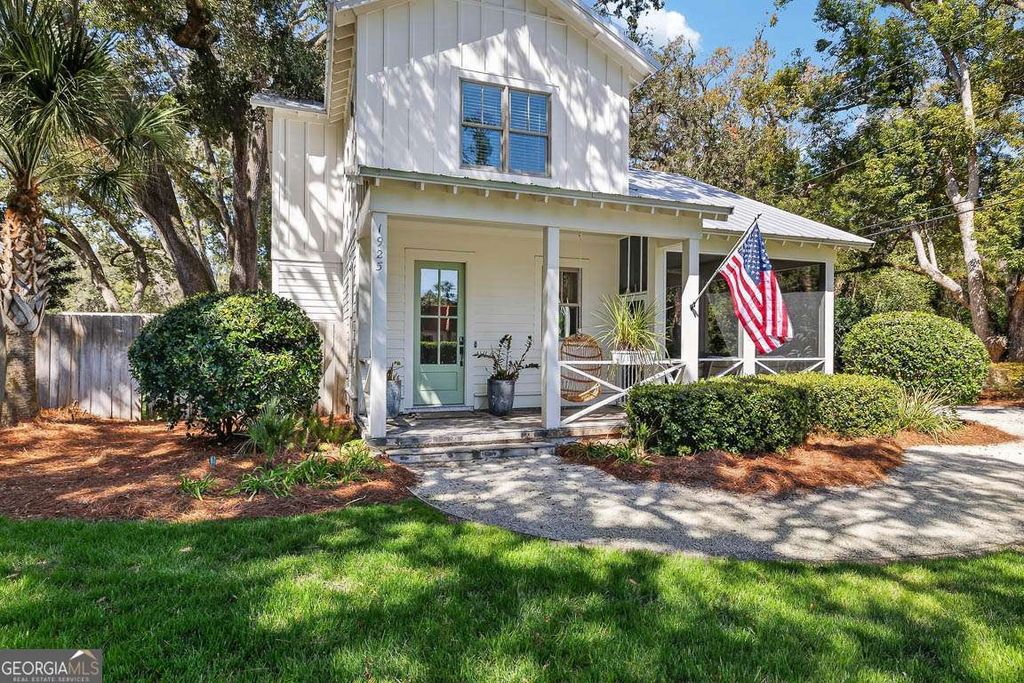 Photo of 1925 Frederica Road, St. Simons, GA 31522 (MLS # 10798670)