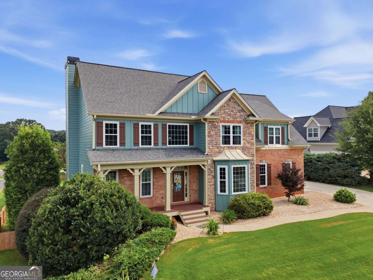 8205 Applewood CT