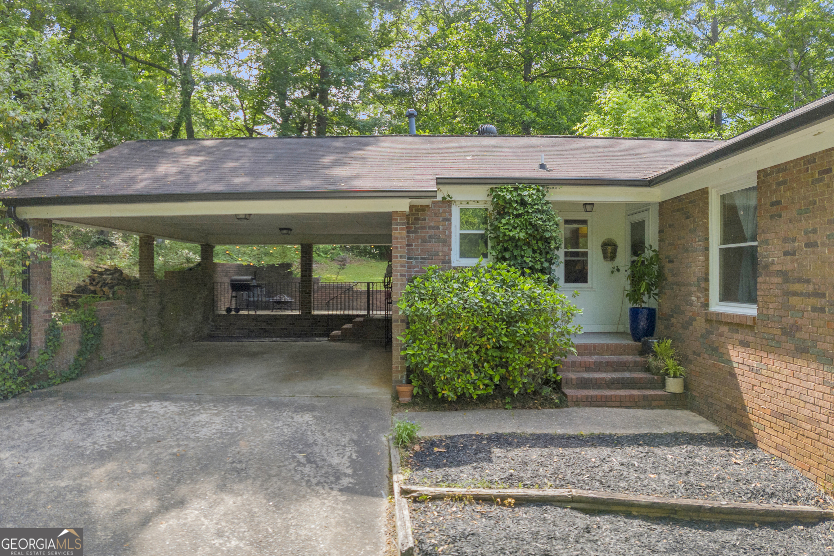 480 Somerset DR