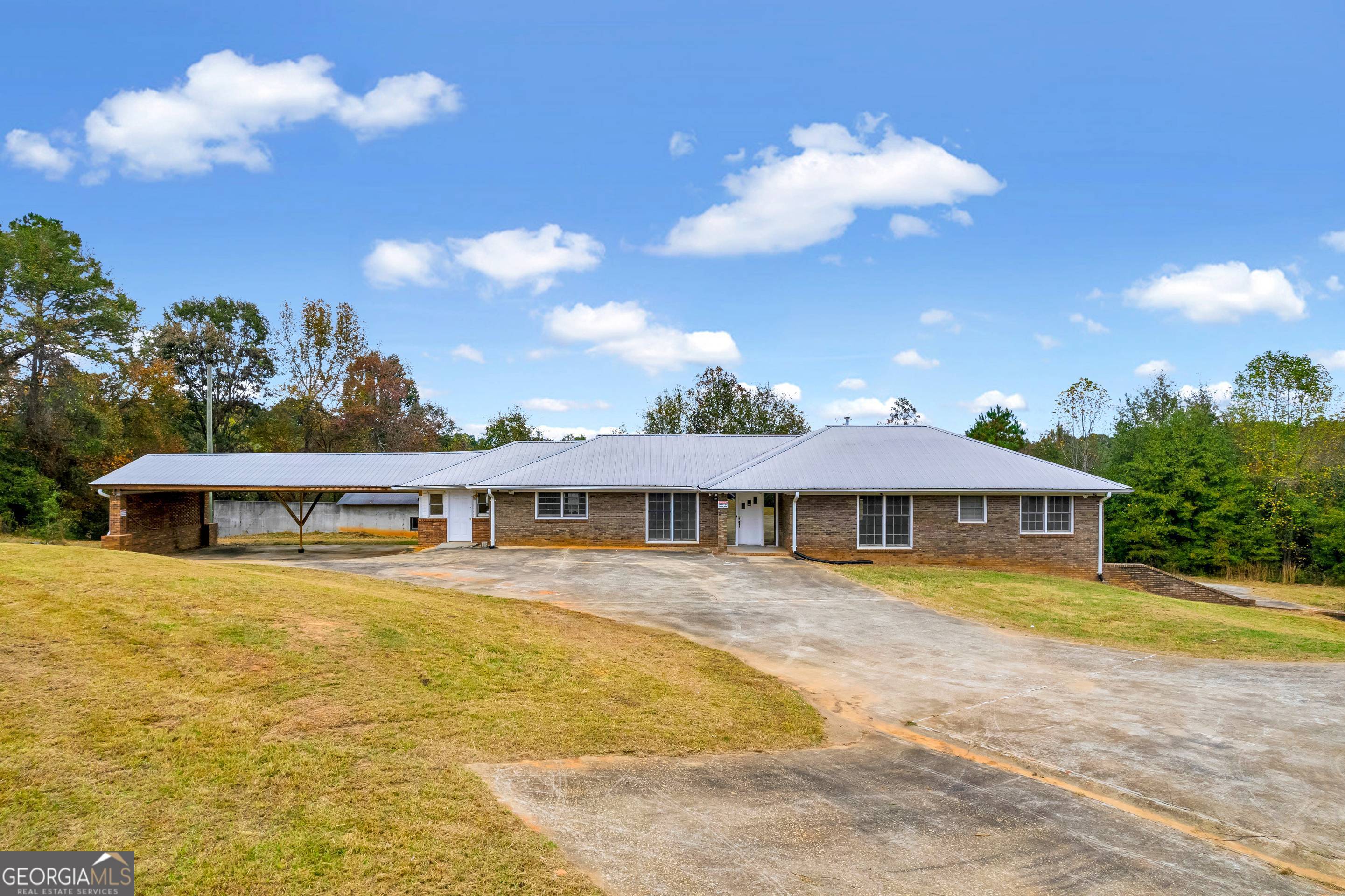 Photo 1 of 83 — 3590 Highway 198, Carnesville, GA 30521