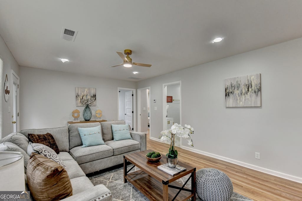 Photo of 599 Westmeath, Atlanta, GA 30310 (MLS # 10777742)
