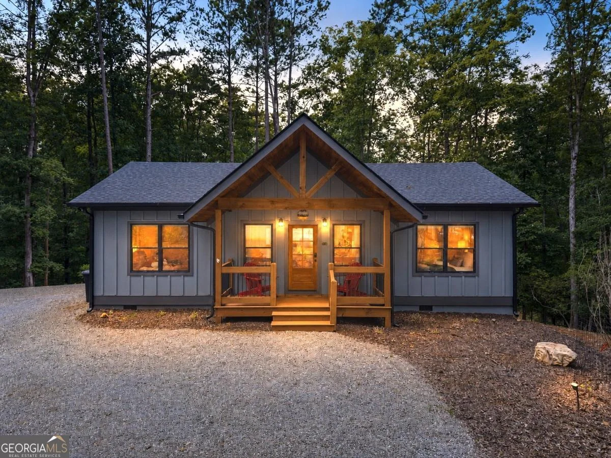 1100 Zenith Trail