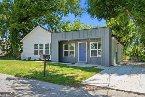 Photo of 2624 Peyton Road NW, Atlanta, GA 30318 (MLS # 10759920)