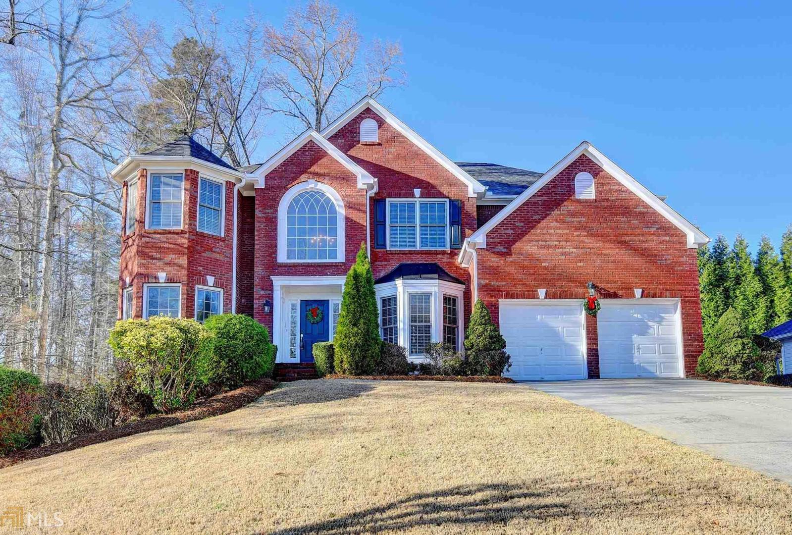 Grayson Schs! Welcm hm to this beautiful Lge 7b/5ba home on a finished basement with In-law suite which features, separate kitchenette/den, 2ba, full ba, workout rm. Main lvl bdrm, dining rm, family rm open to lge kitchen w/granite and lge center island. Freshly painted, new carpet. Three add'l bdrms up. Lge Mstr up/with whirlpool ba, sep his/her closets. 2yr old Roof. Amenities include, 2 pools, 2 tennis areas, 2 playgrounds and 2 clubhouses. Near plenty of shopping SR124, Ave at Webb Gin. Preferred Lender New American Funding Albin Suvalic/ albin.suvalic@nafinc.com. Owner/Agent