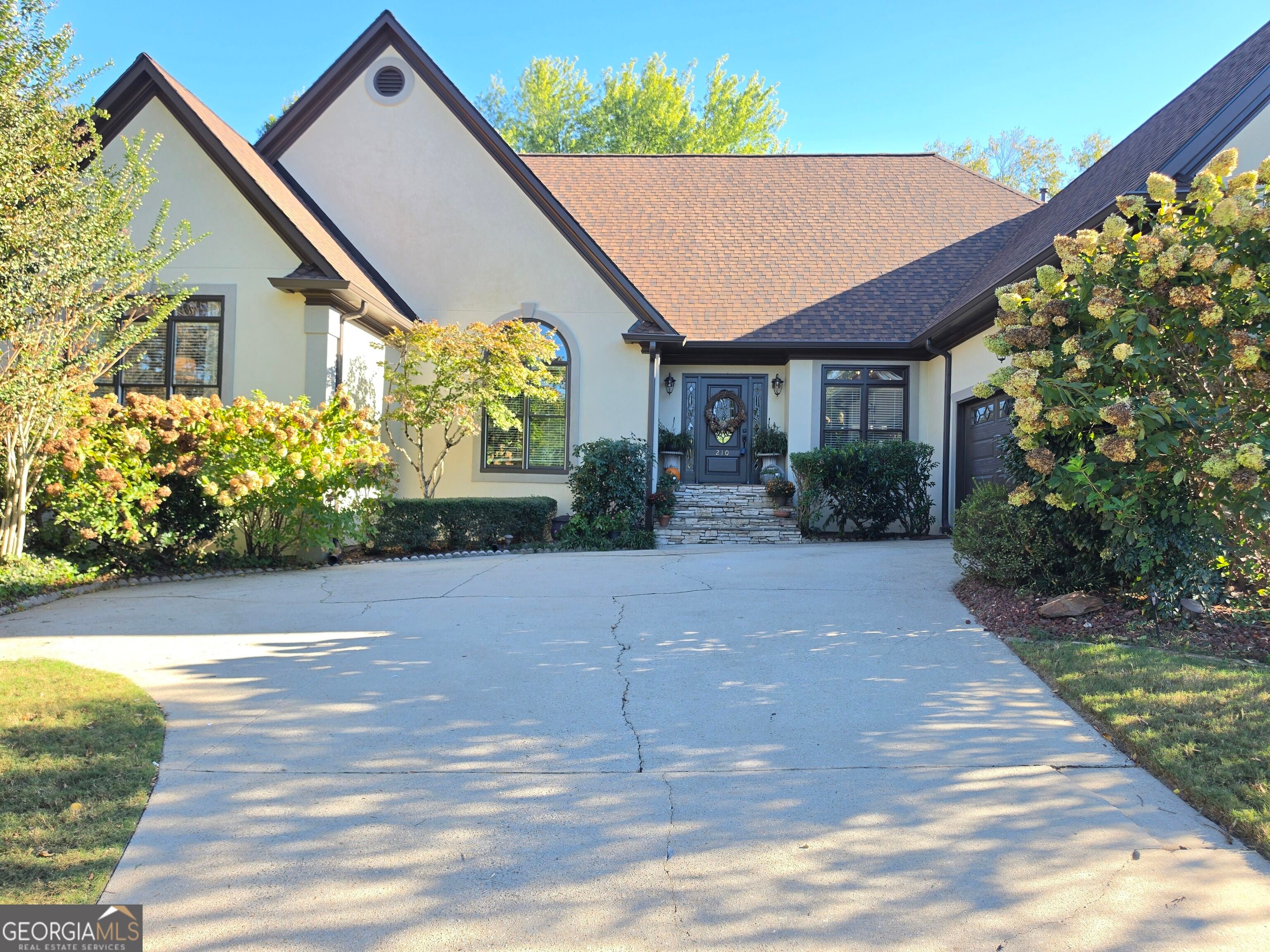 210 Pear Valley CT
