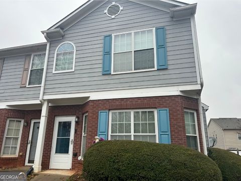 Photo of 2853 Walden Lake Bend, Decatur, GA 30035 (MLS # 10669896)