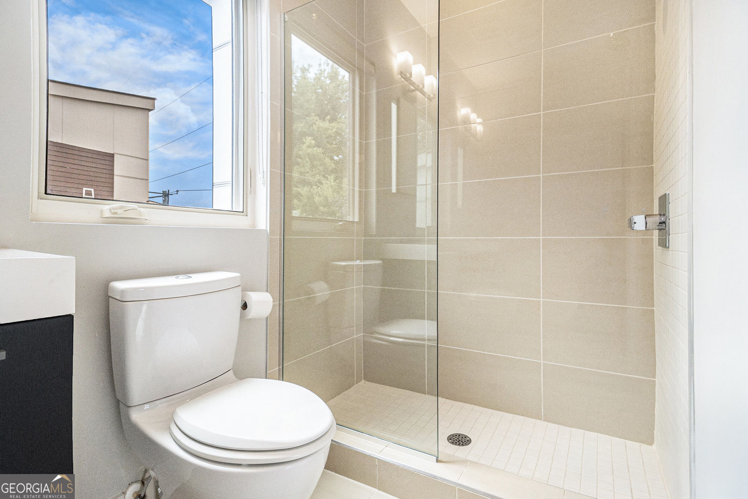 Atlanta, Georgia 30307, United States, 3 Bedrooms Bedrooms, ,4 BathroomsBathrooms,Residential,Active,169520