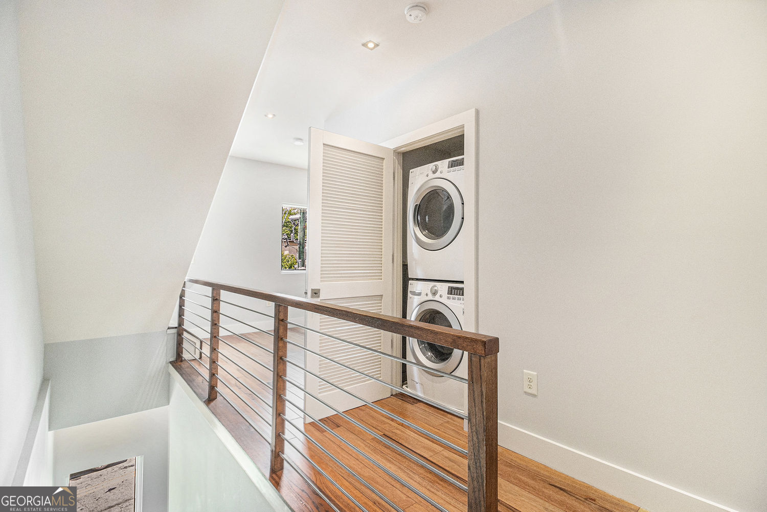 Atlanta, Georgia 30307, United States, 3 Bedrooms Bedrooms, ,4 BathroomsBathrooms,Residential,Active,169520