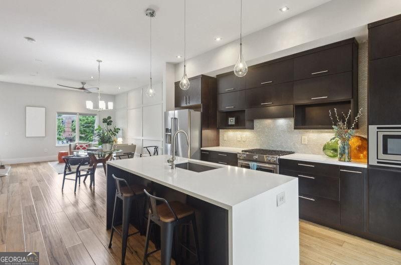 Atlanta, Georgia 30307, United States, 3 Bedrooms Bedrooms, ,4 BathroomsBathrooms,Residential,Active,169520