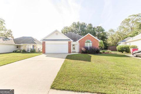 208 Sunnymeade DR Warner Robins GA 31093