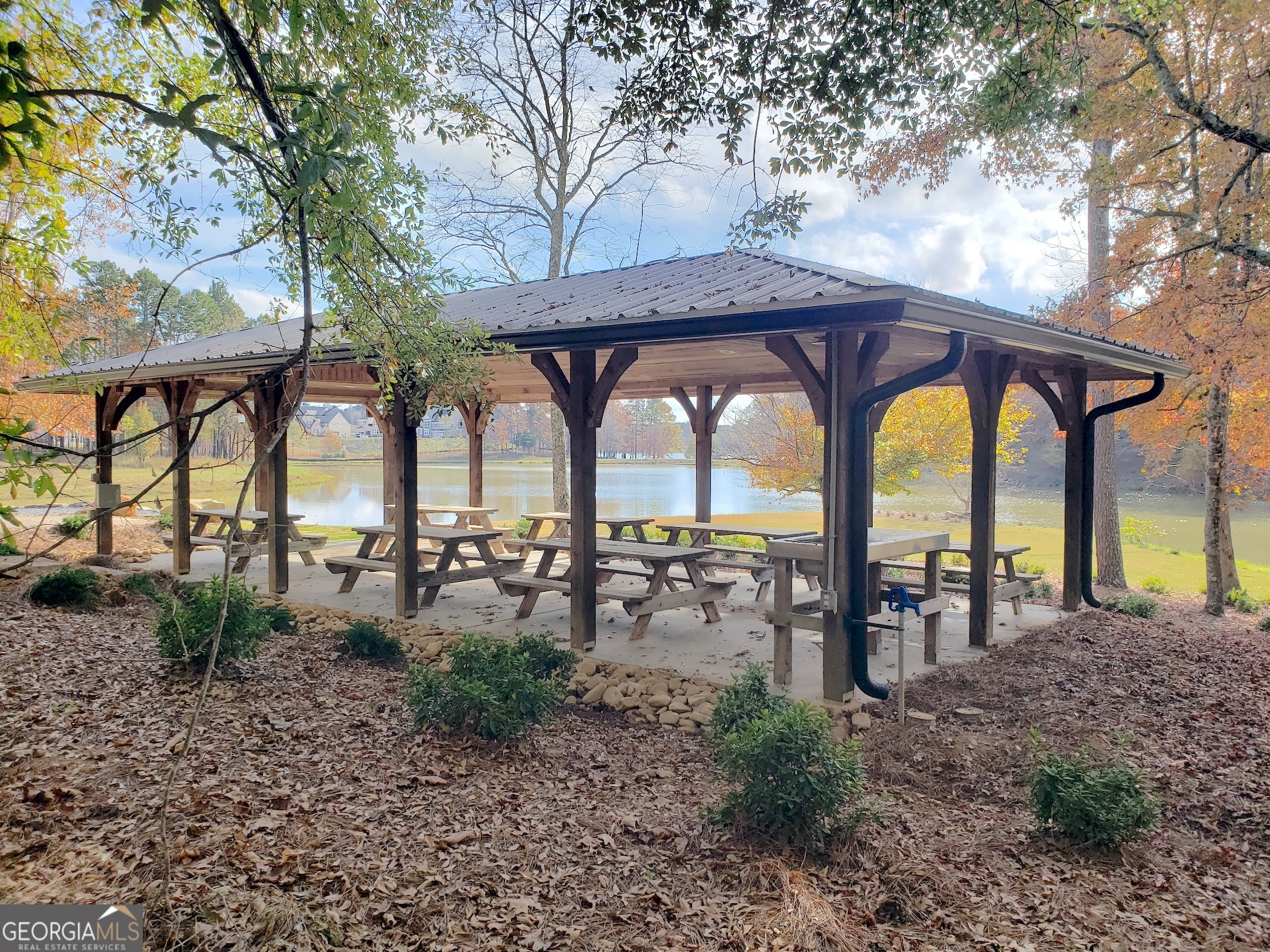 Twin Lakes - Residential
