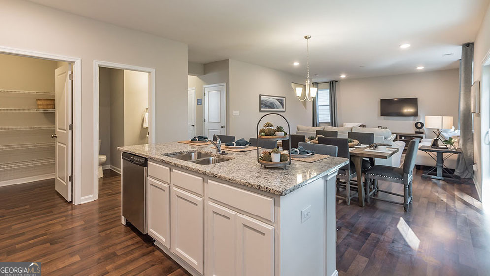 Twin Lakes - Residential