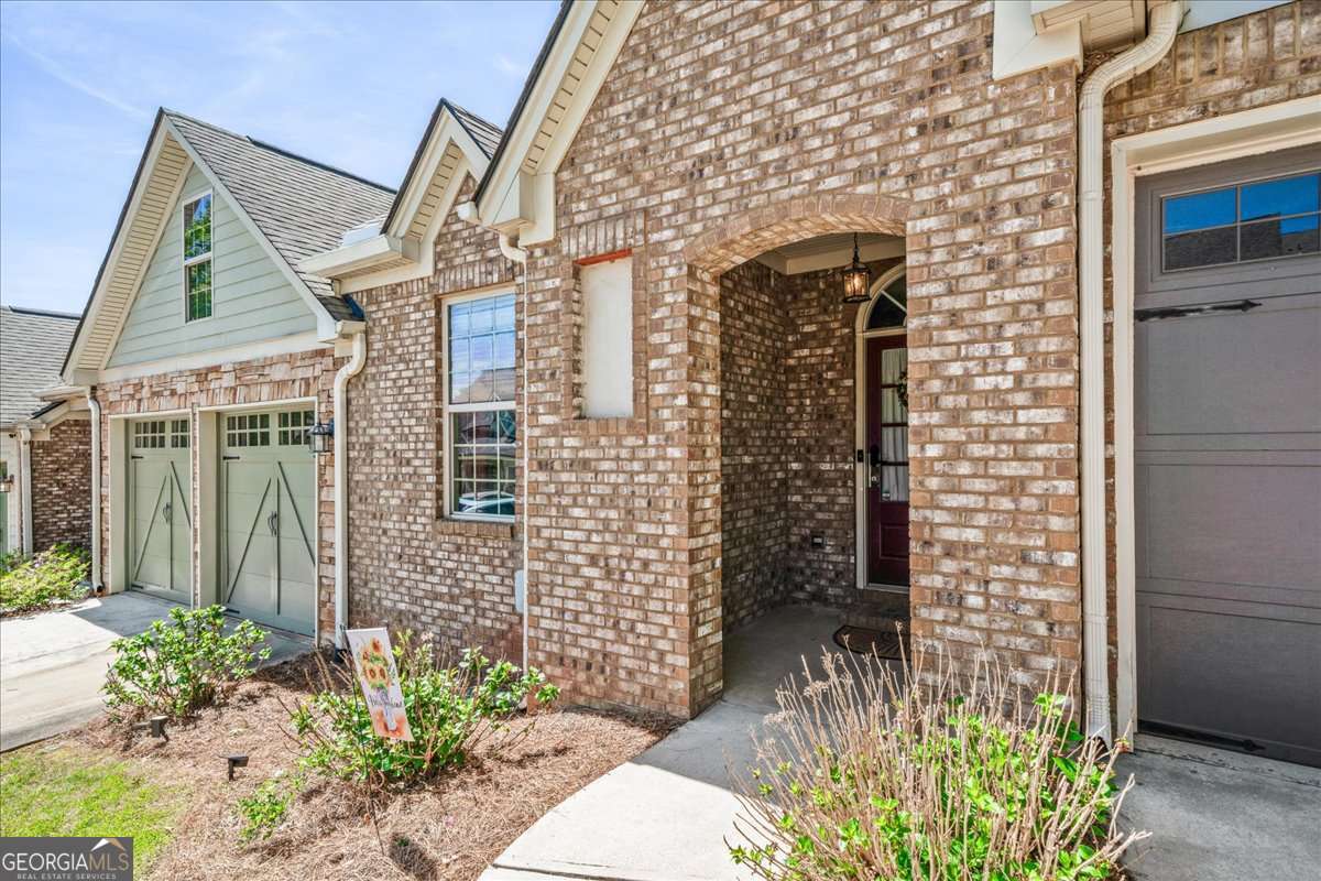 114 Stoneybrook DR