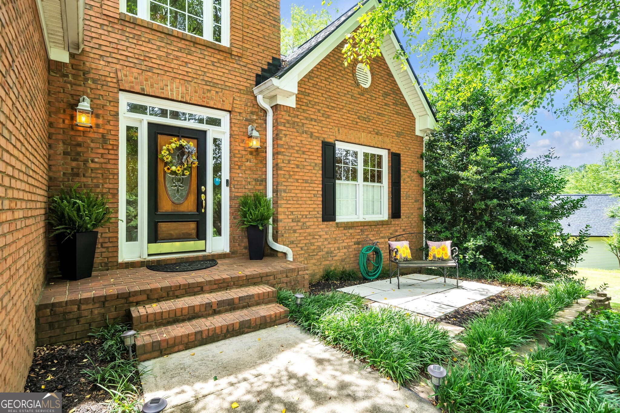 214 Kingsley WAY