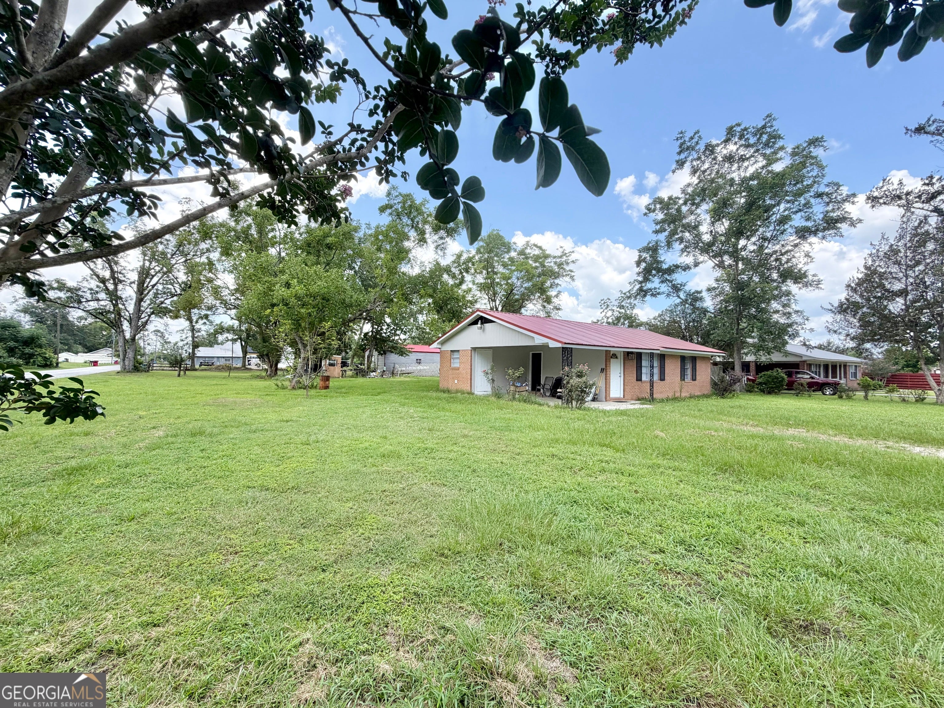 5 Lakeside DR