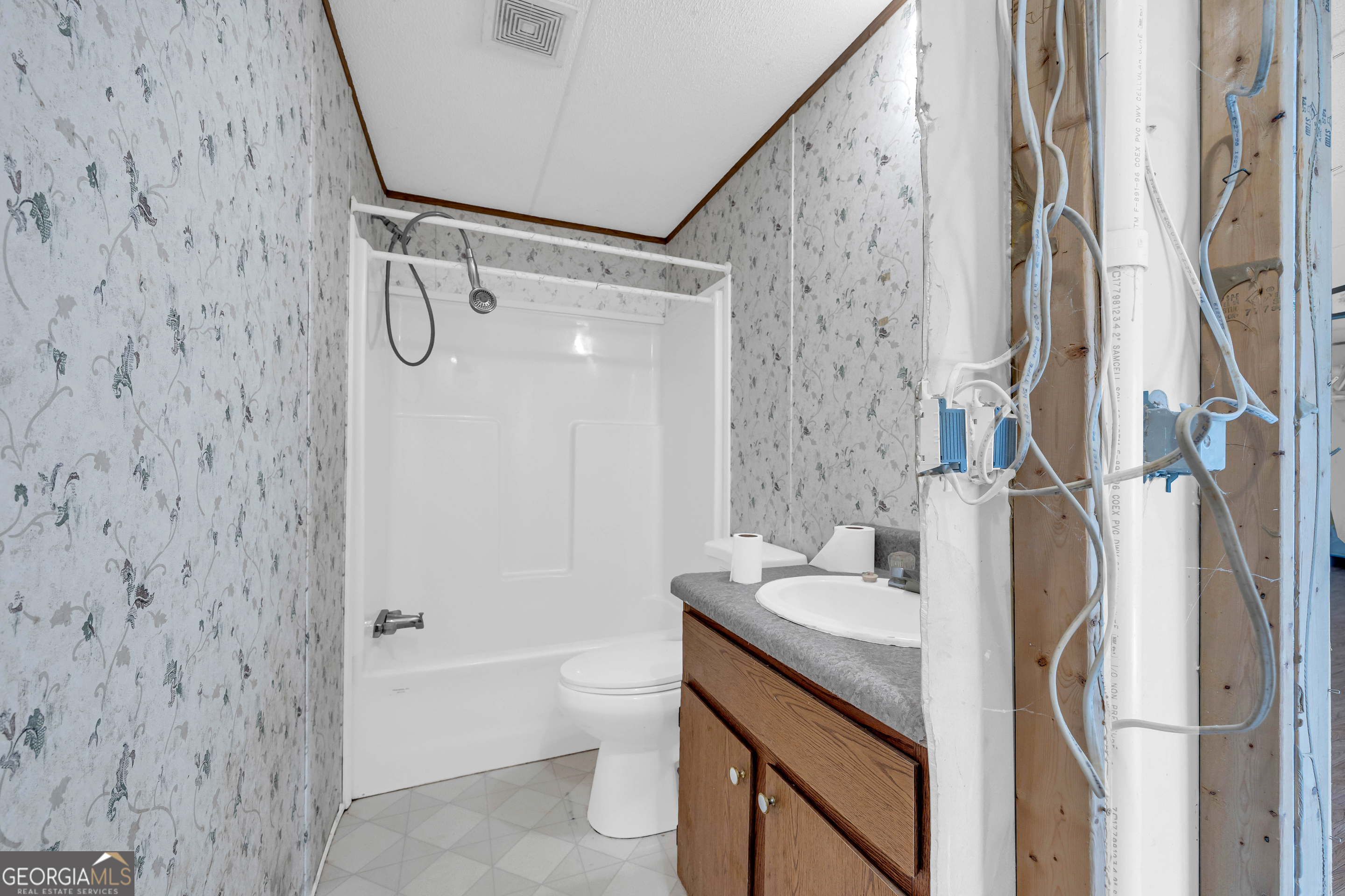 Lavonia, Georgia 30553, United States, 3 Bedrooms Bedrooms, ,2 BathroomsBathrooms,Residential,Active,41544