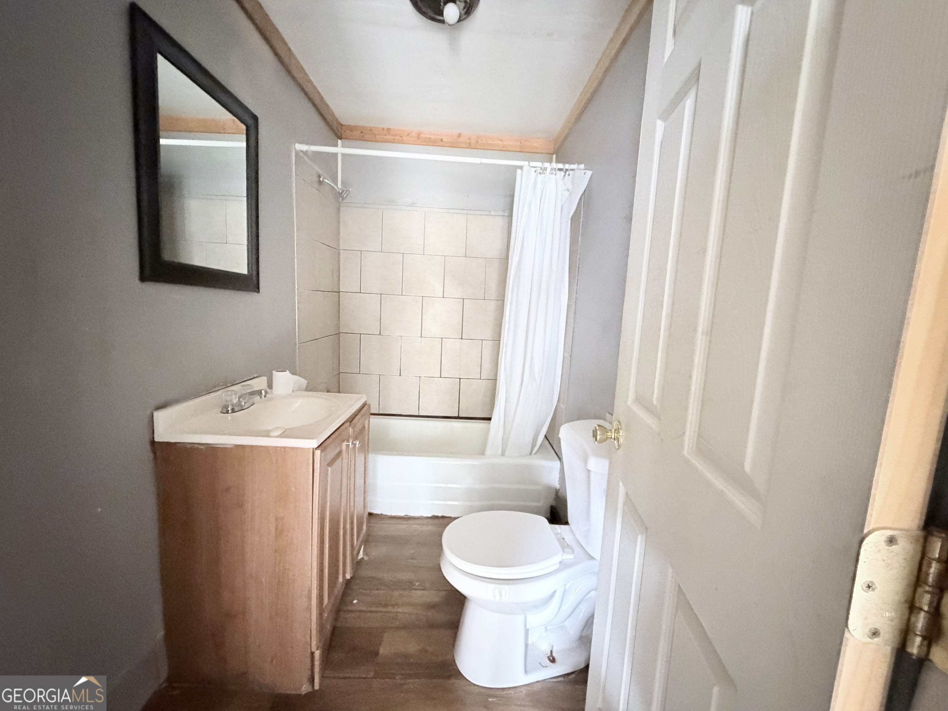 1037 Campbell Street EXT