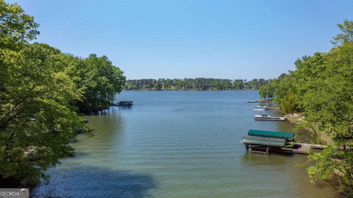 381 East Riverbend DR