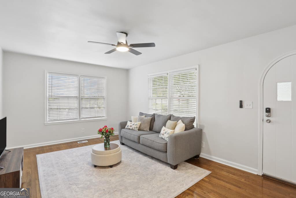 Photo of 980 Brookdale Drive, East Point, GA 30344 (MLS # 10820324)
