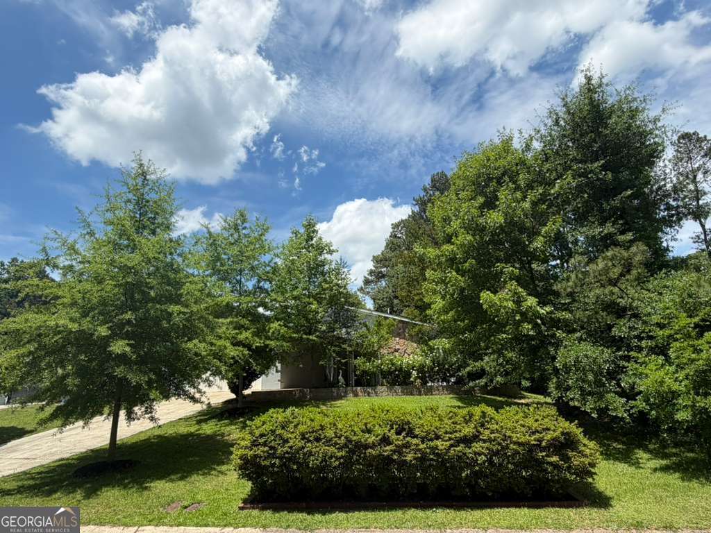 1128 Hillcrest CT NW