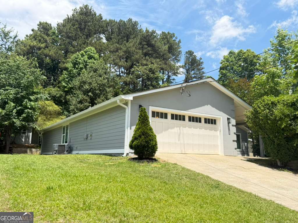 1128 Hillcrest CT NW