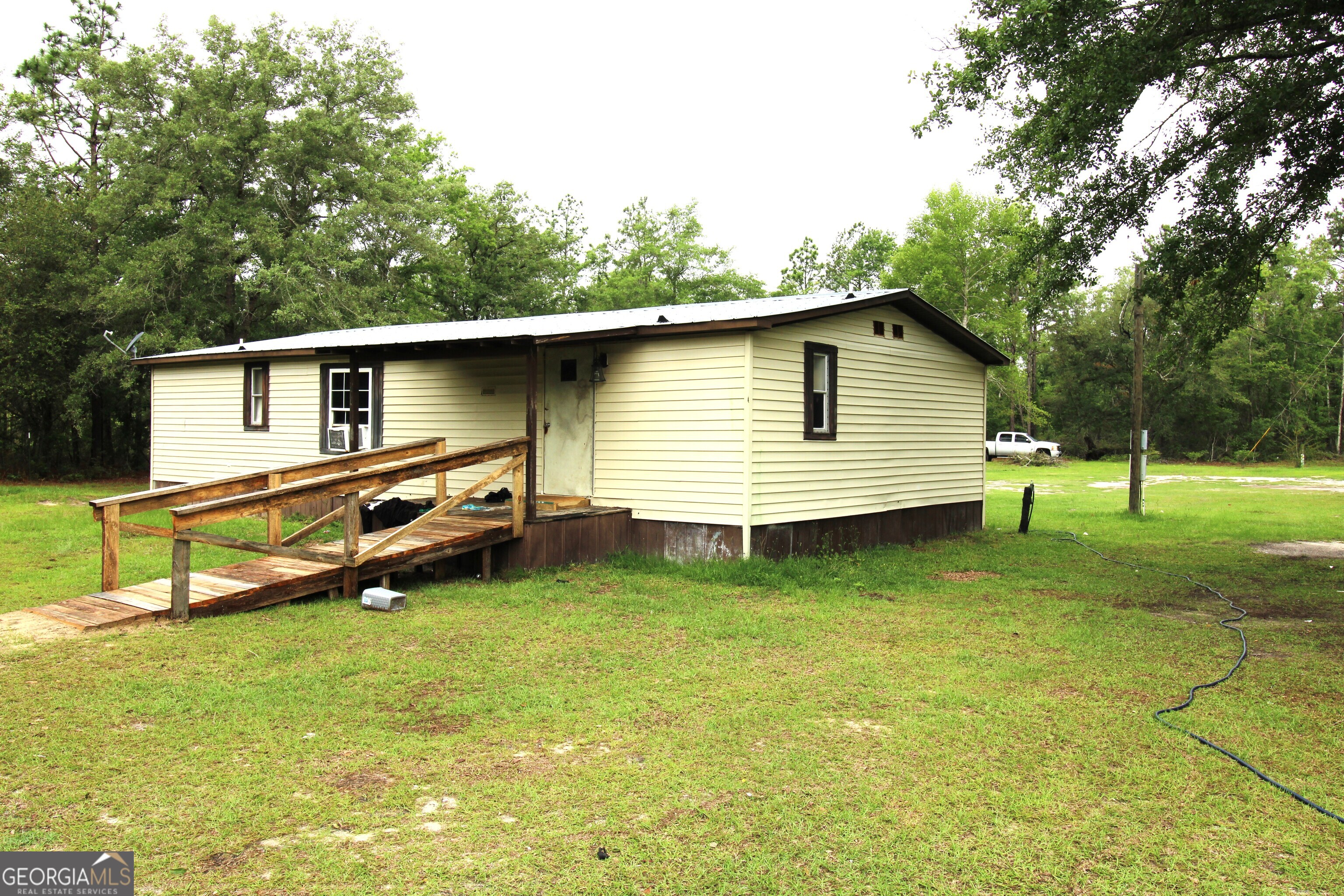 1281 Old Kenfield RD
