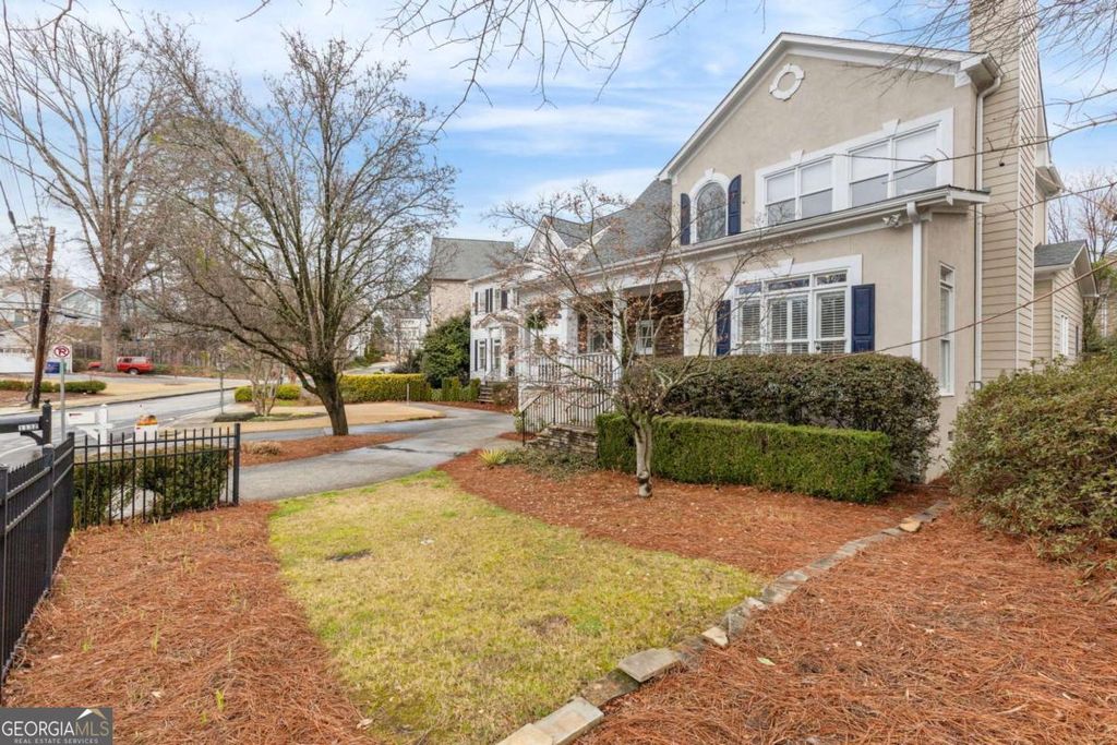 Photo of 1132 Oglethorpe Avenue NE, Atlanta, GA 30319 (MLS # 10701701)