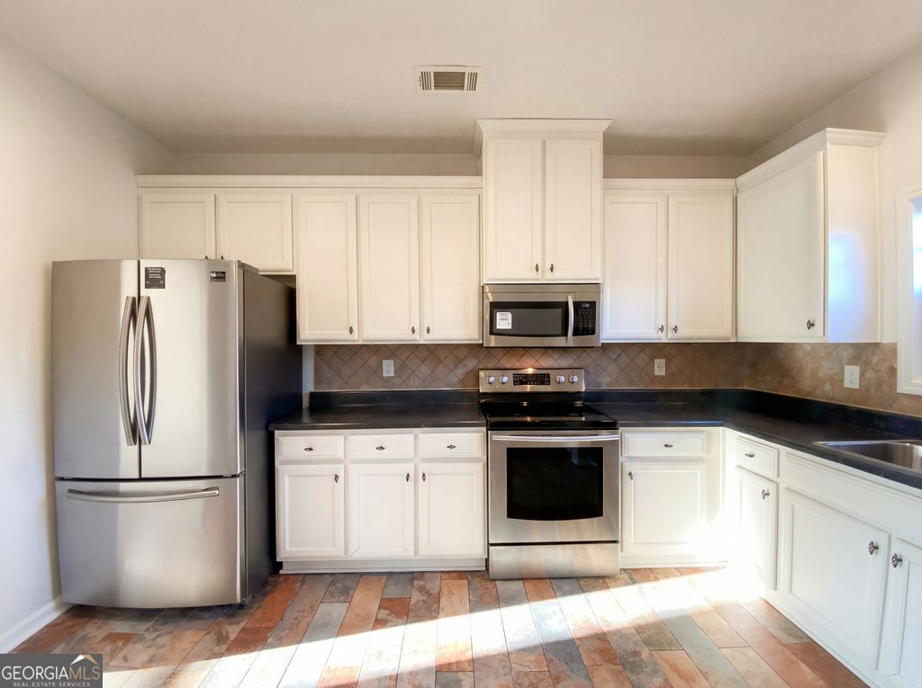 Photo of 105 Ruby Way, Griffin, GA 30224 (MLS # 10687177)