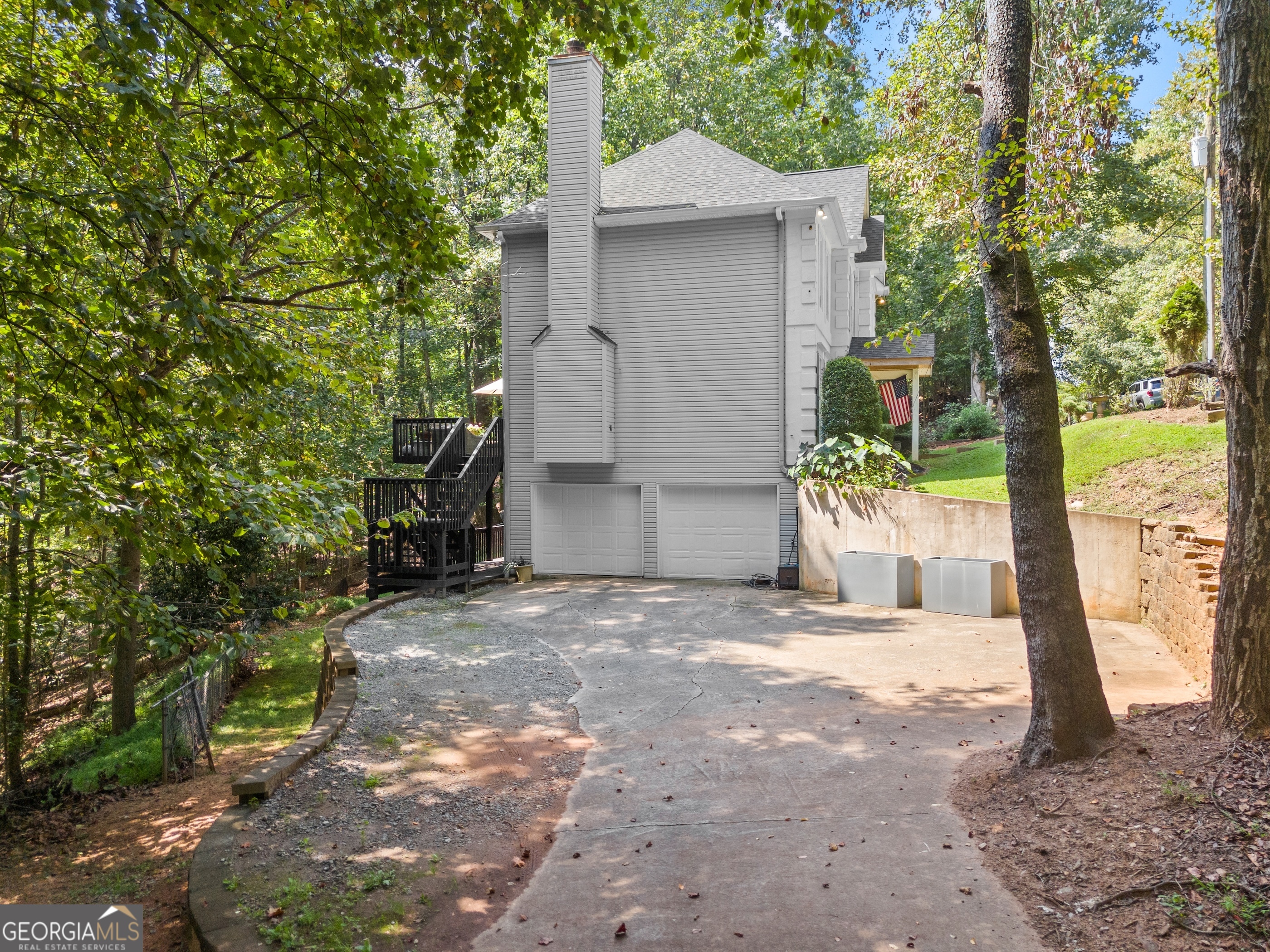 2535 Thompson Mill RD